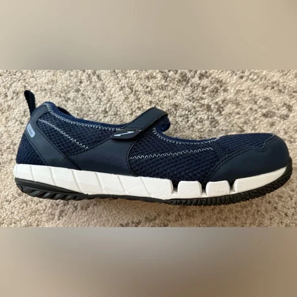 L. L. Bean Ladies Mary Jane Style Athletic Shoes - Picture 4 of 6